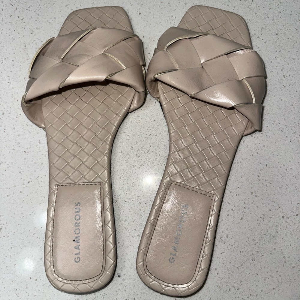 Glamorous Women's Cream Woven Slide Sandals